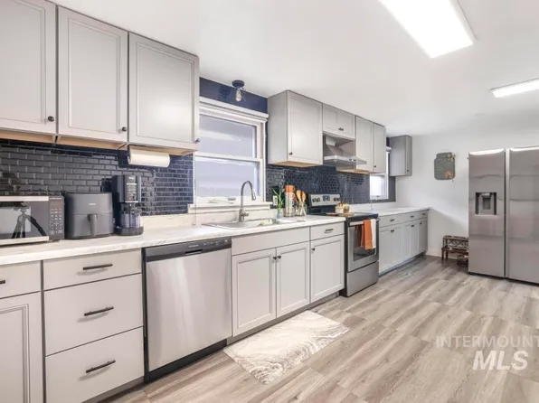 285 Carney St, Twin Falls, ID 83301