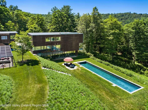 205 County Road 24, East Chatham, NY 12060