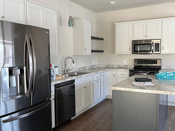 2nd image of 5217 Carols Ln