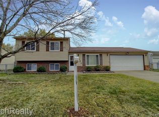 9171 Ascot Dr, Ypsilanti, MI