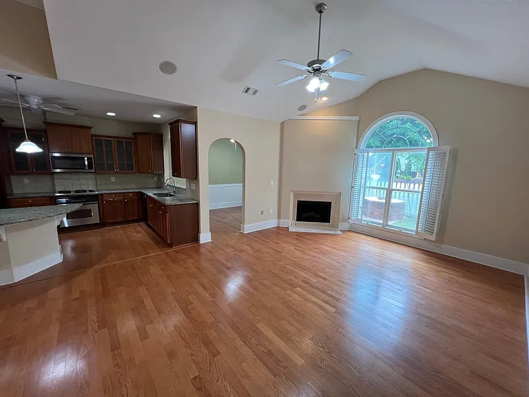 5240 Villa Lake Ct — Photo 15