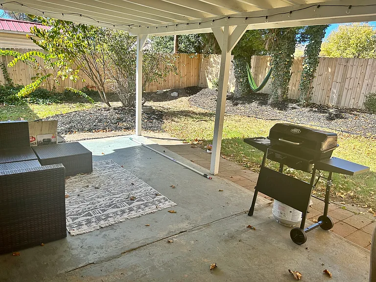 208 E Wynnbrook Dr — Photo 5