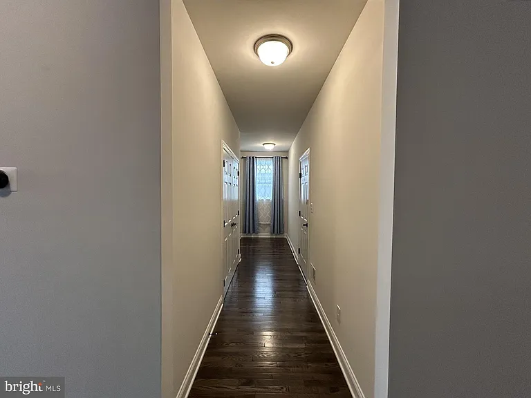 512 Lewis St — Photo 48