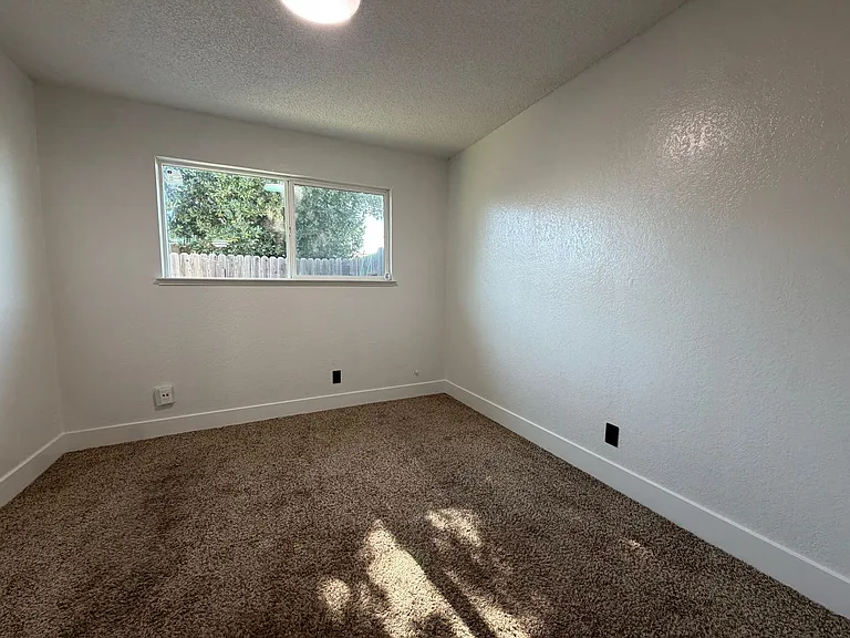 3614 S Port Dr — Photo 8