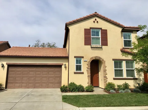 2404 Chardonnay Pl, Hanford, CA 93230