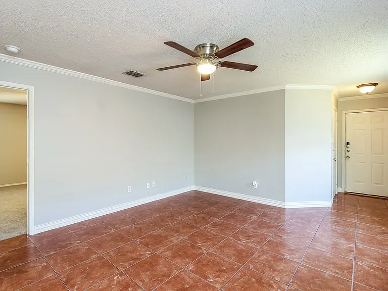 4812 Waterford Dr — Photo 5