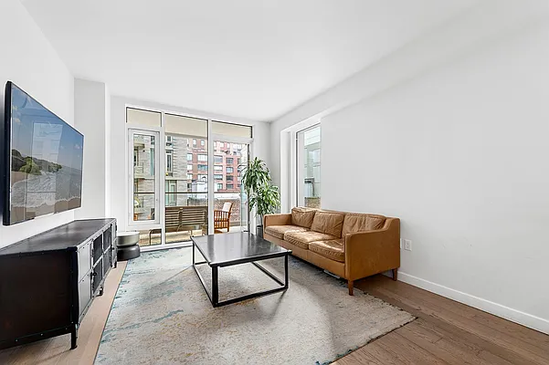 Rented by Compass | media 9