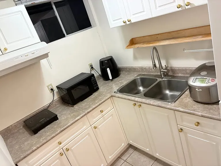 3987 Gordon Head Rd — Photo 5