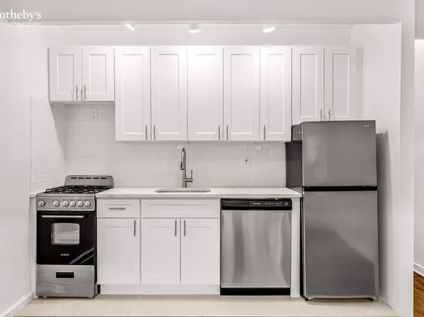 406 West 46th Street 3B image 3 of 10