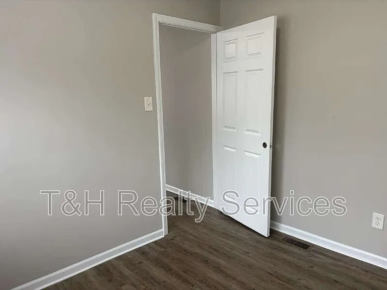 4303 Norwaldo Ave — Photo 10