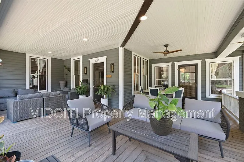 3 bed, 2.0 bath, 1802 sqft, $2,800 — Photo 3