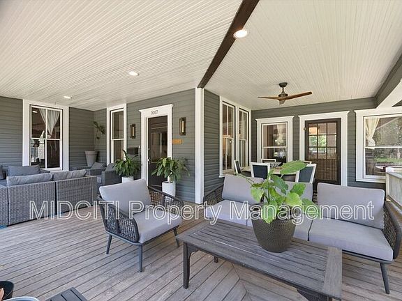3rd image of 1017 W Hopkins St