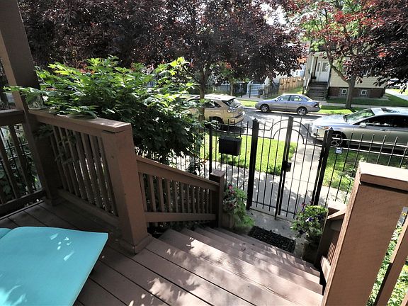 5th image of 4055 N Maplewood Ave