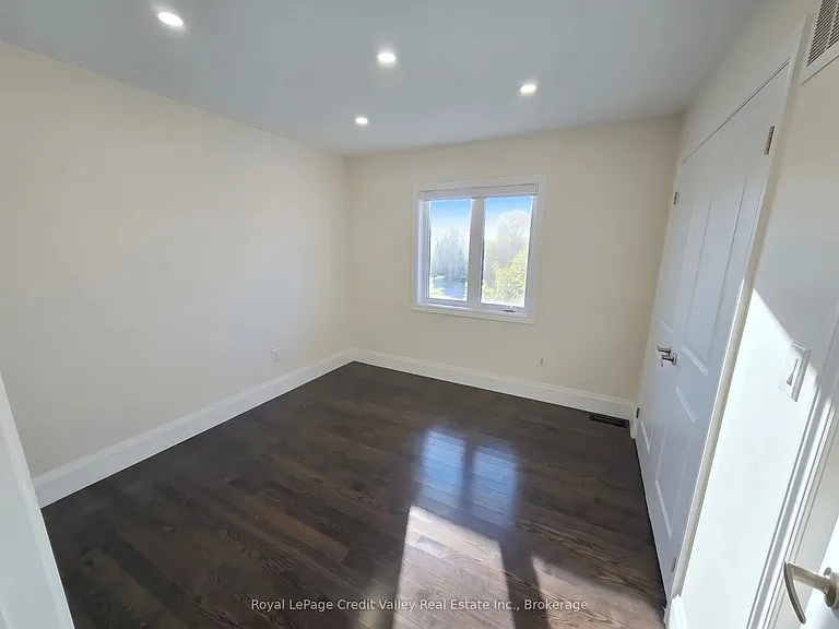 2207 Lozenby St — Photo 12