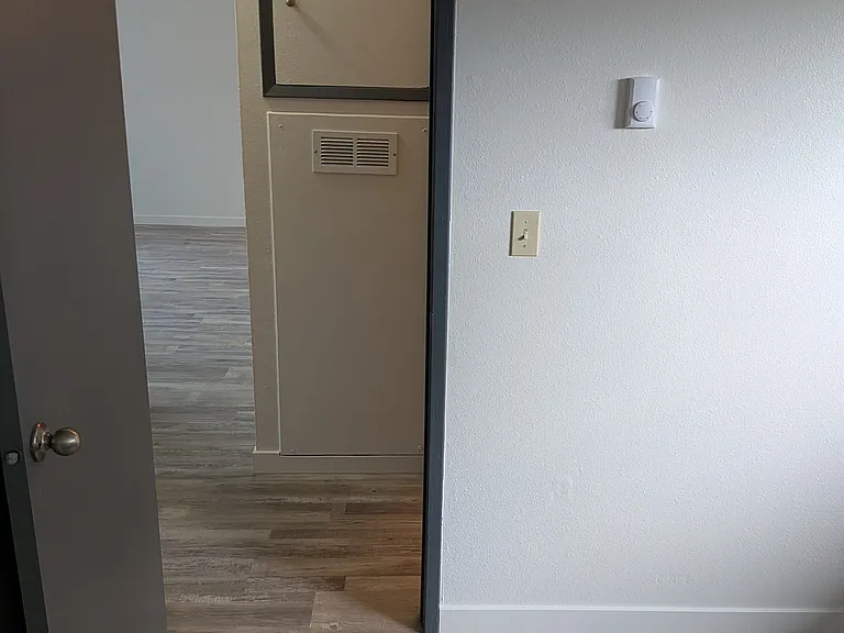 7926 SE Johnson Creek Blvd #2 — Photo 10