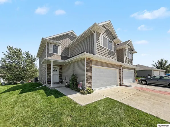 8332 Flintlock St, Lincoln, NE 68526