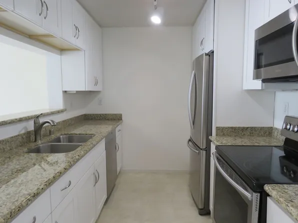 300 3rd St APT 716, San Francisco, CA 94107