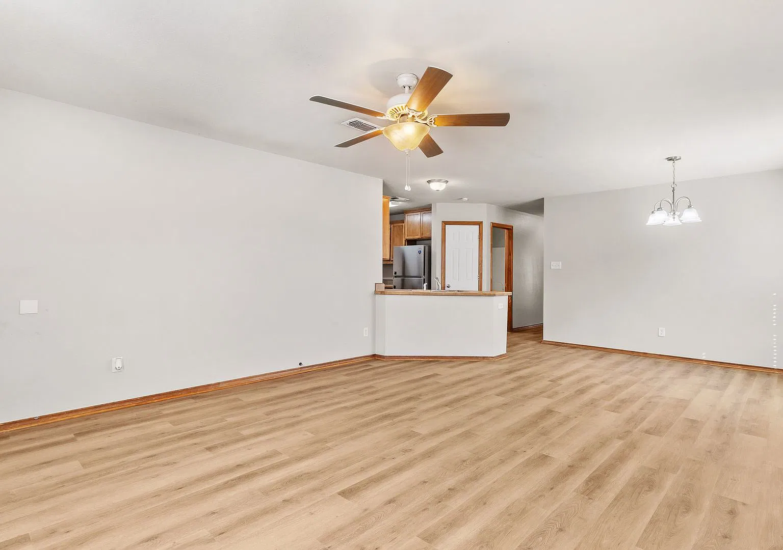 4206 & 4208 Magnolia — Photo 3