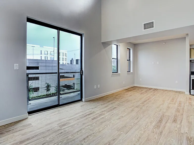 3113 Saint Charles St #340 — Photo 5