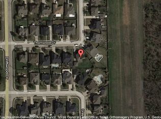 11012 Thornwood Dr, La Porte, TX 77571