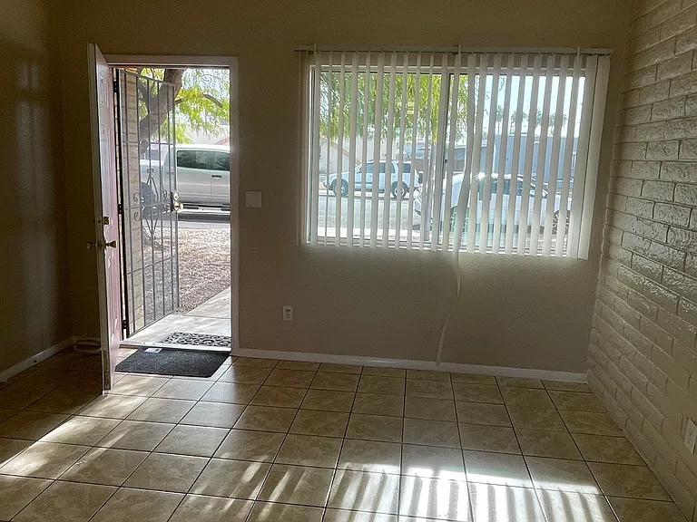 7526 W Glenn Dr #5 — Photo 13