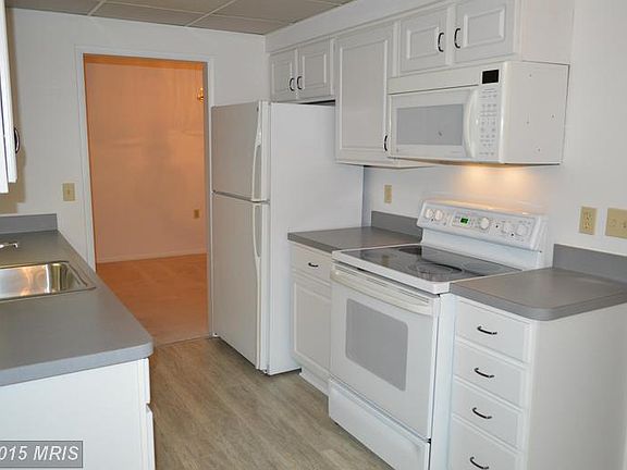 5th image of 15320 Pine Orchard Dr #83-1E
