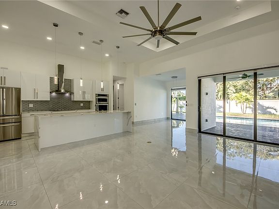 4th image of 4222 SW 14th Pl