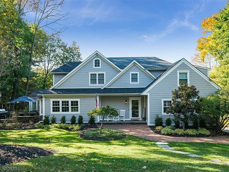1st image of 9 Barberry Way