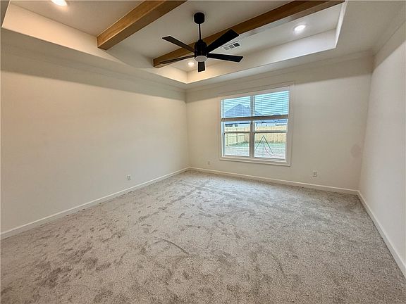 4th image of 1814 Farmer St