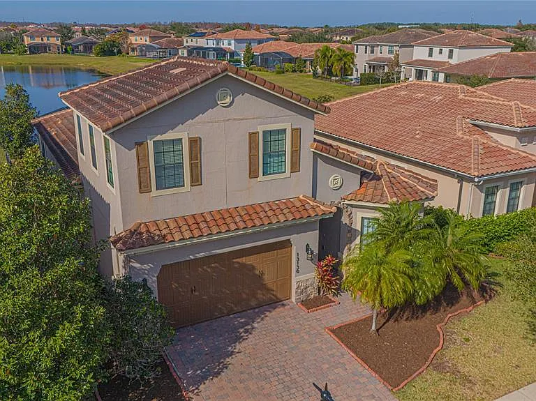 13130 Woodford St — Photo 1