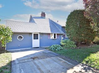 41 Sky Ln, Levittown, NY 11756