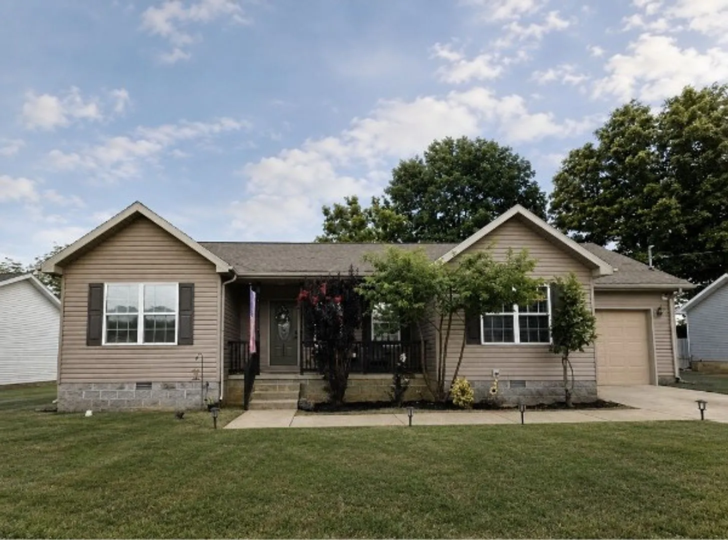 KY-112 Lee Lane — Photo 1
