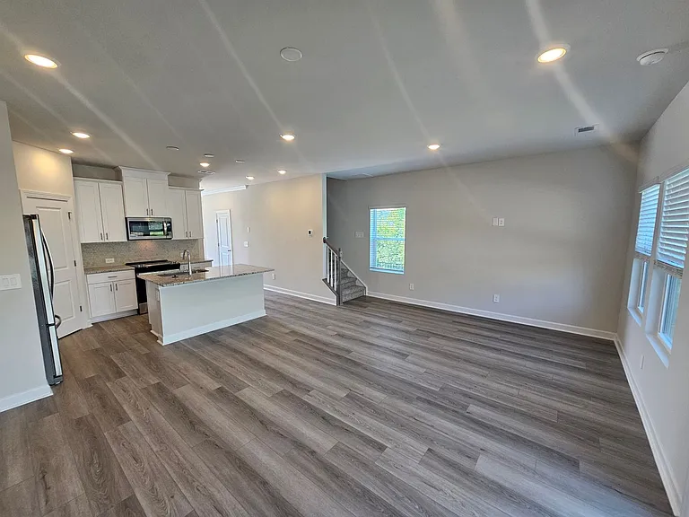 1203 Falling Acorn Ln — Photo 15