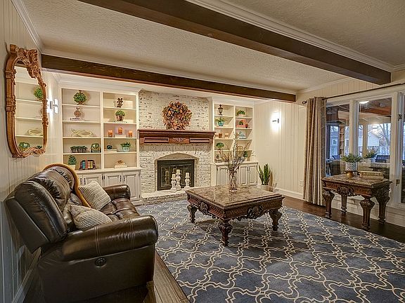 5th image of 505 NE Wild Plum Ct