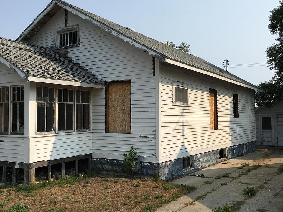1st image of 146 N 2nd St