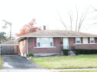 827 Woodhill Rd, Dayton, OH 45431