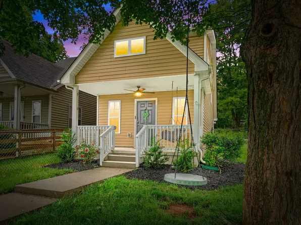 110 Riverview Dr, Clarksville, TN 37040