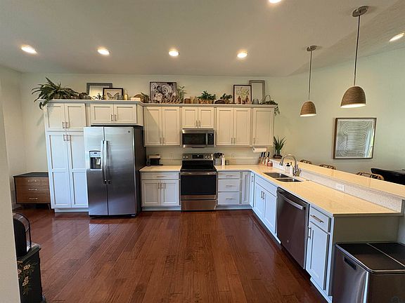3rd image of 5360 Overlook Ln