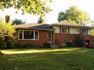 2807 Wildwood Rd, Columbus, OH 43231