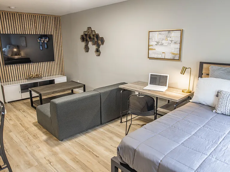 506 E Stoughton St #31 — Photo 6
