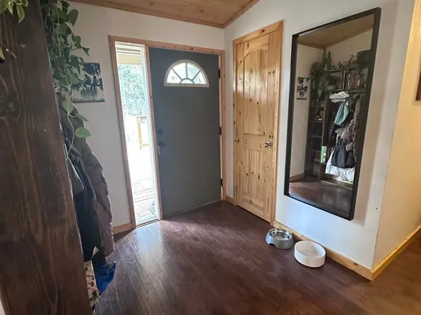 16696 Gross Dr, Bend, OR 97707