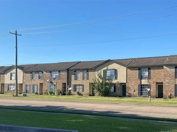 101 E Hospital Dr APT 1, Angleton, TX 77515