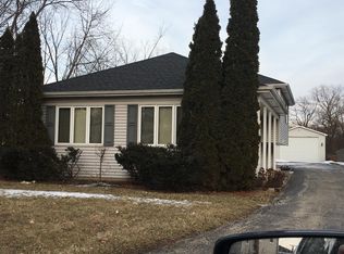 4325 Roslyn Rd, Downers Grove, IL 60515