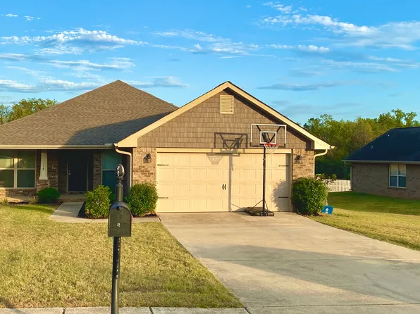 15778 Cold Branch Dr NW, Harvest, AL 35749