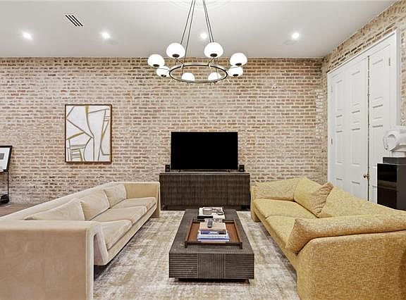 5th image of 1132 Tchoupitoulas St