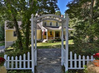 285 Old Plymouth Rd, Sagamore Beach, MA 02562