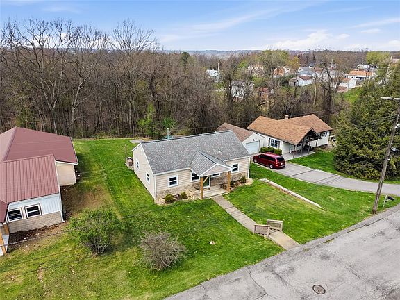 4th image of 1901 Glen Rd