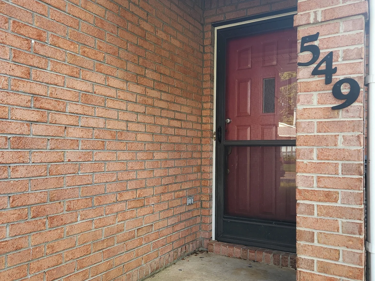 3 bed, 2.0 bath, 1417 sqft, $1,450 — Photo 3