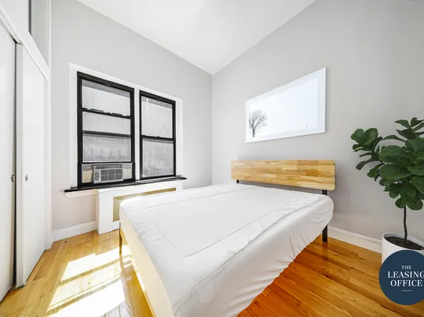 211 West 53rd Street image 3 of 11