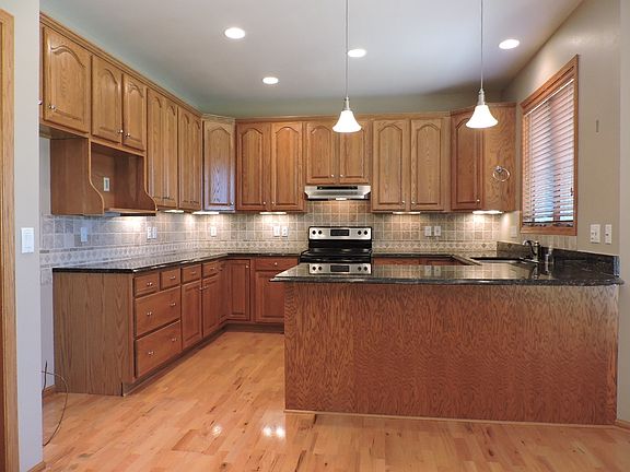 4th image of 46 Oakridge Ct